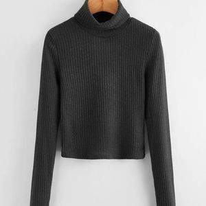 🌻 Dark Gray Turtleneck Ribbed Crop Sweater…